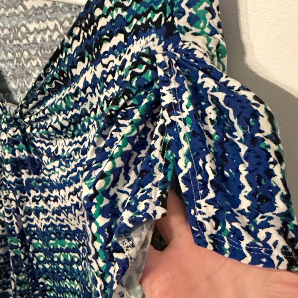 Multicolor Patterned Blouse - Picture 3 of 4